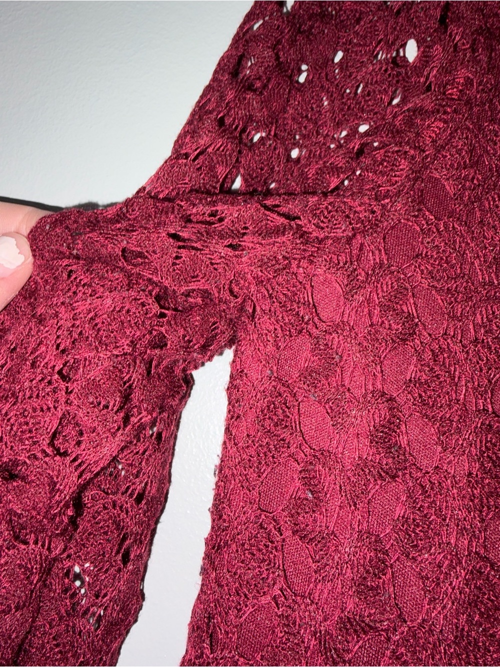 Indigo Rose Burgundy Lace Overlay Elbow Sleeve Mini Dress PM - Picture 4 of 4